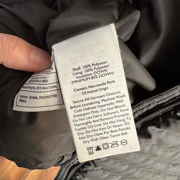 Eddie Bauer 700 goose down vest - Picture 6 of 6